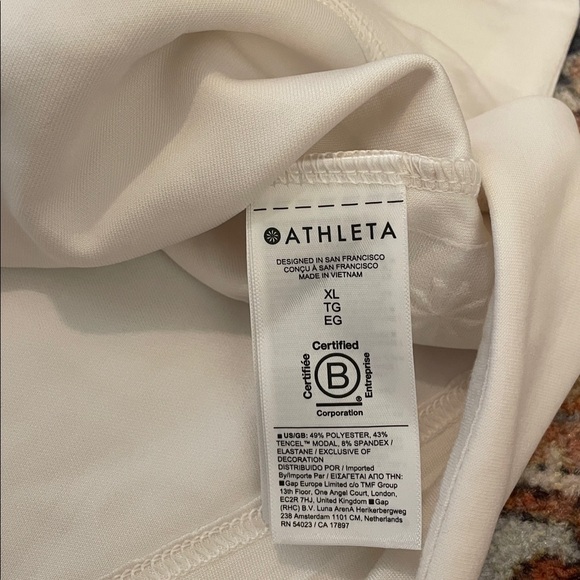 NWOT Athleta Seaside Quarter Zip White | Women’s Size XL - Picture 9 of 10